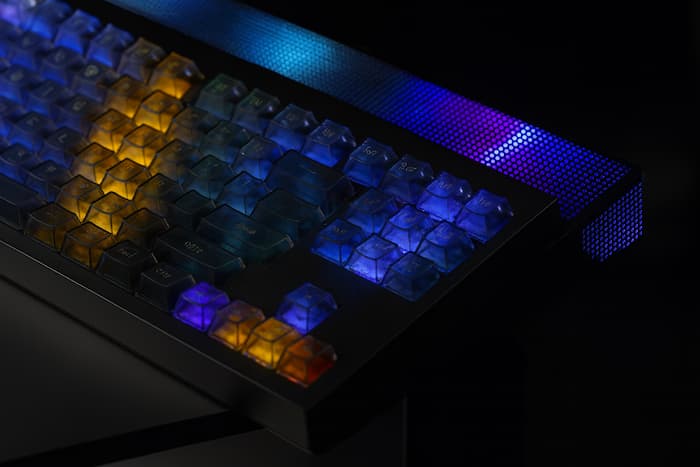 RGB 조명이 있는 기계식 키보드
