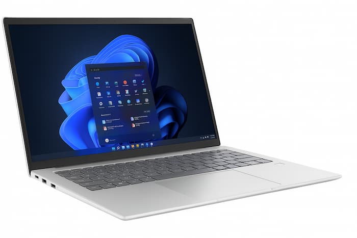 슬림 베젤 디스플레이를 갖춘 울트라북 노트북